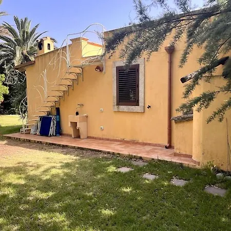 Feriehus Cala Pira House *